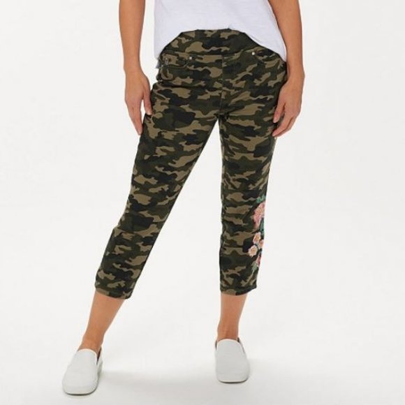 Belle by Kim Gravel Denim - Kim Gravel TripleLuxe Twill Floral Cropped Jegging